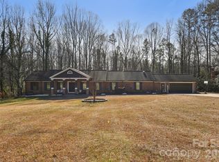 1993 Berrywood Ln, Clover, SC 29710