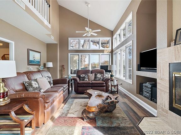 3rd image of 124 Wilmore Cir