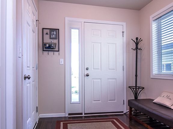 4th image of 1421 44th Ave S