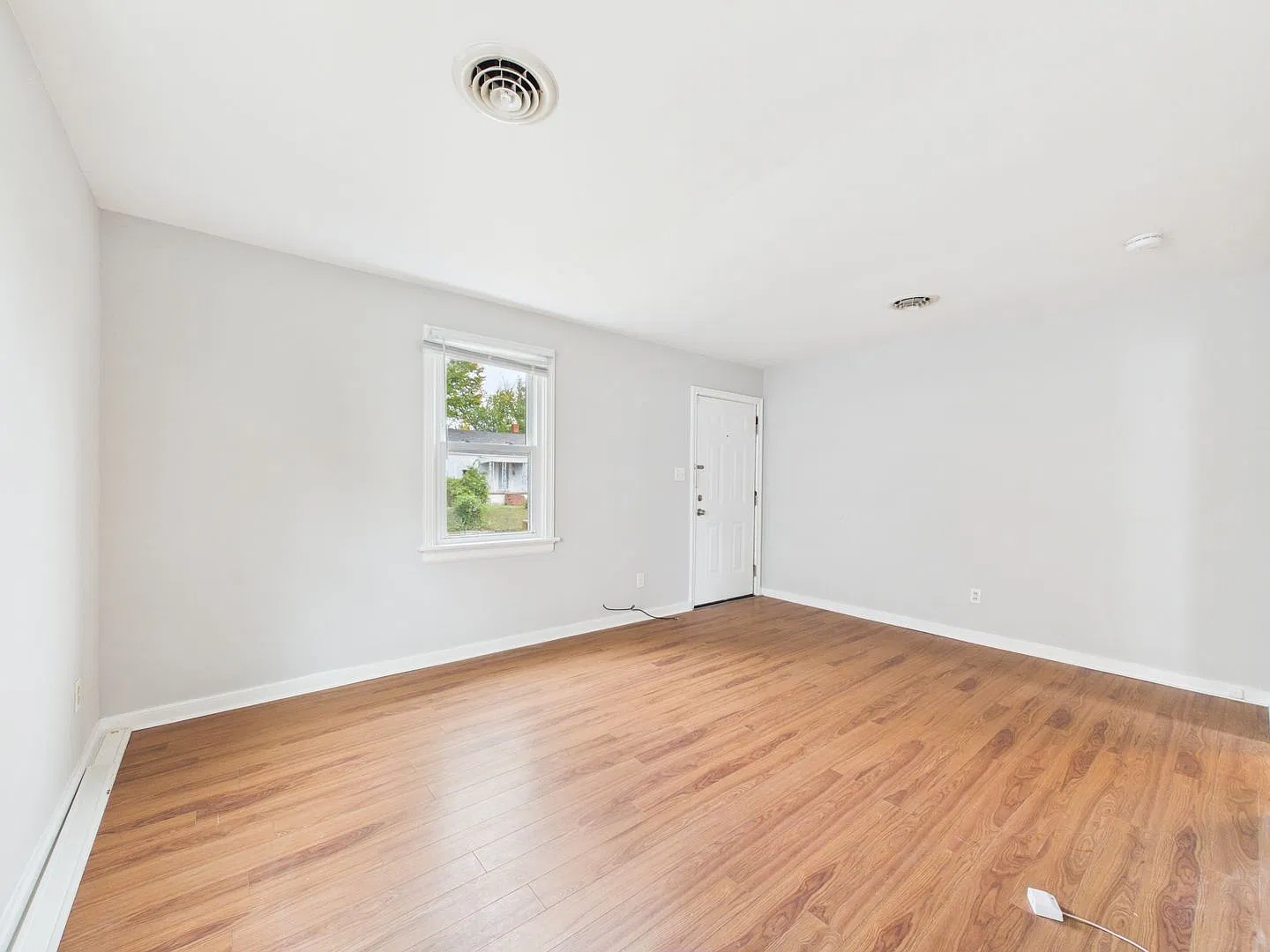 2 bed, 1.0 bath, 725 sqft, $1,495 — Photo 4