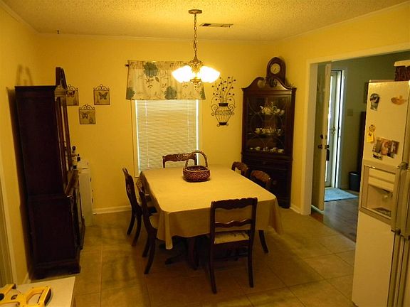 3rd image of 540 Woodhaven Dr #5