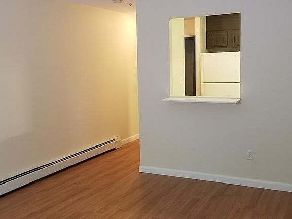 3rd image of 100 Grand View Ave APT 1A