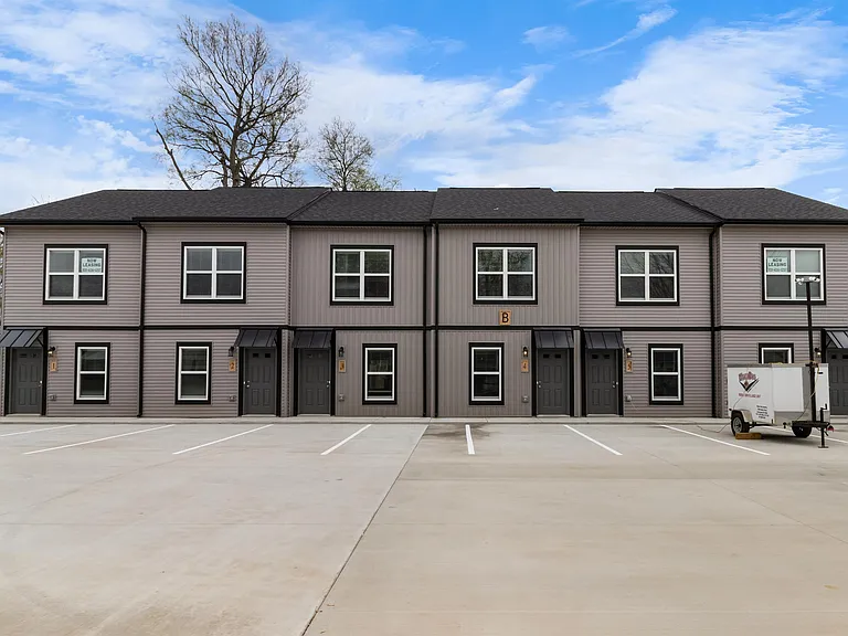 202 Burch Rd #B-4 — Photo 18