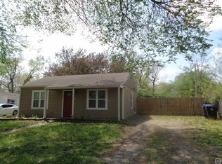 2341 SW Winterwood Ln, Topeka, KS 66614