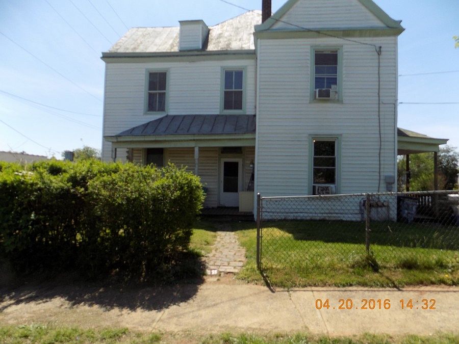 1st image of 1425 Campbell Ave