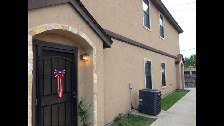 1st image of 418 Rock Cir APT 1