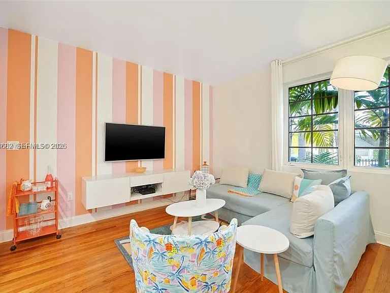 1410 Euclid Ave #1 — Photo 5