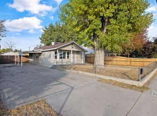 824 W Houston Ave, Visalia, CA 93291