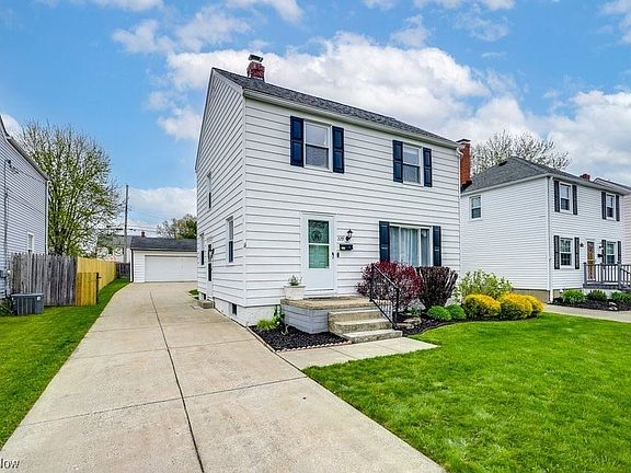 3rd image of 229 Monroe Ave