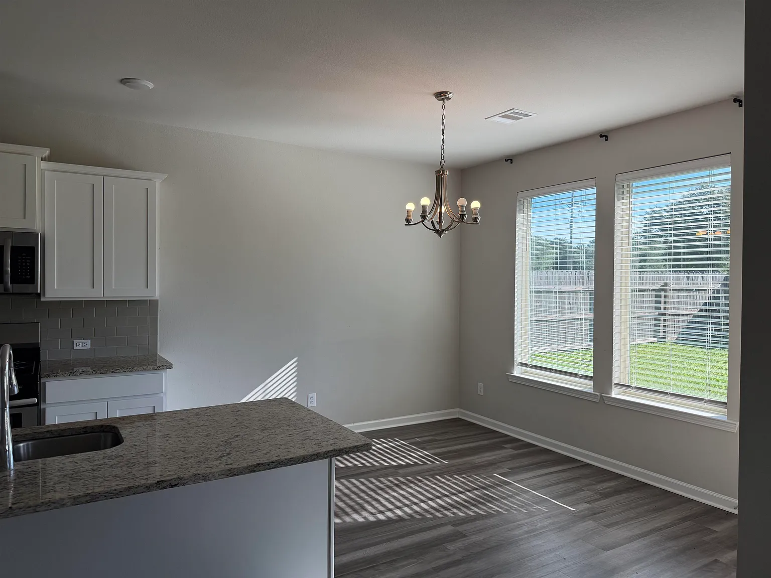 3 bed, 2.0 bath, 1508 sqft, $1,750 — Photo 4