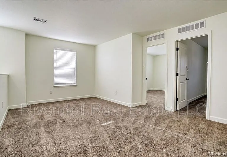 2979 Low Meadow Blvd — Photo 10