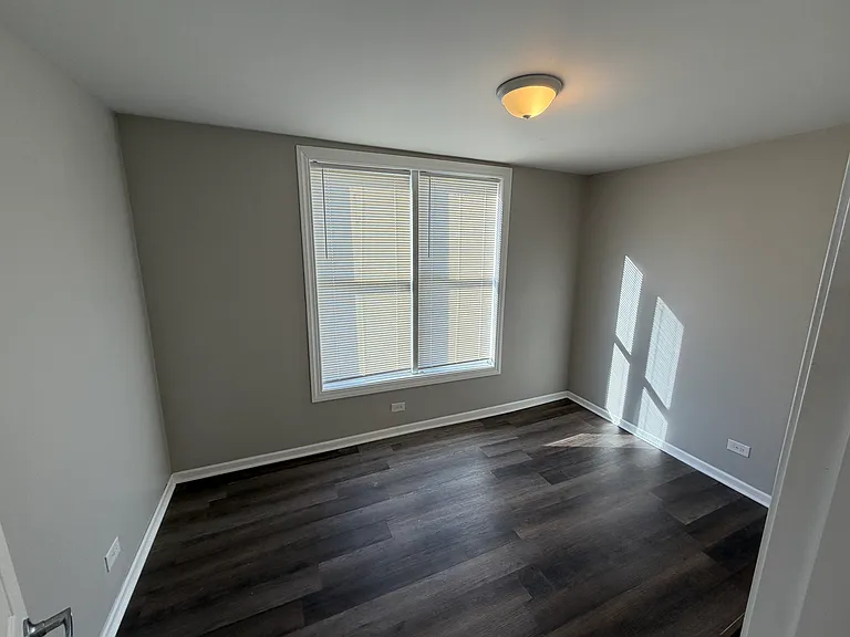 S 14th Ave — Photo 23