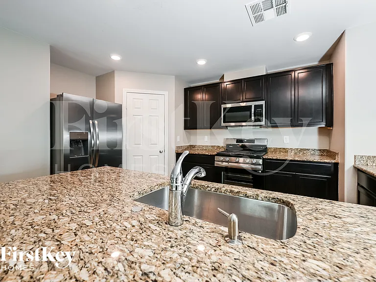 11060 Camden Bay St — Photo 7