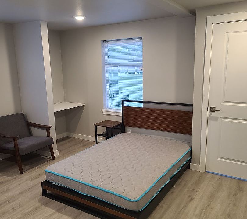 1st image of 5020 15th Ave NE