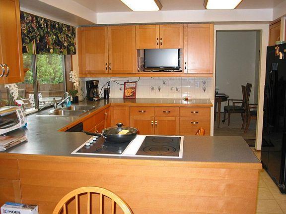 5th image of 20717 NE 2nd St
