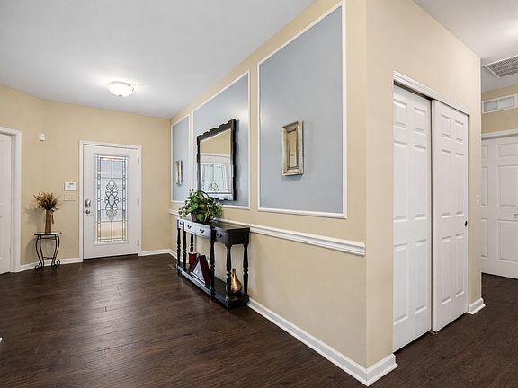 3rd image of 11914 Hollister Ct