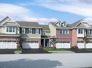 905 Paisley Ln, Naperville, IL 60540