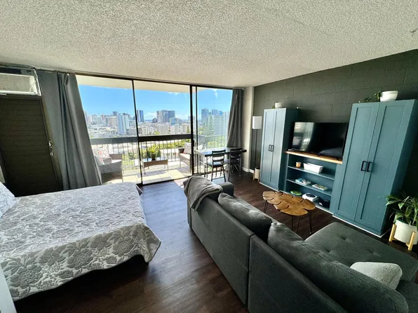 1560 Thurston Ave APT 604, Honolulu, HI 96822