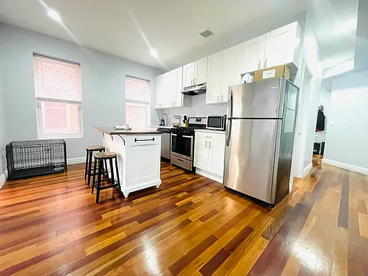 Rented by GROOME REALTY LLC | media 10