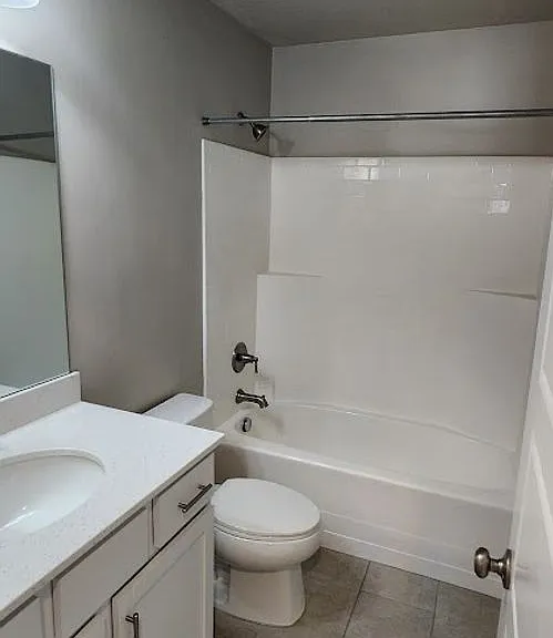 1255 N Main St — Photo 11