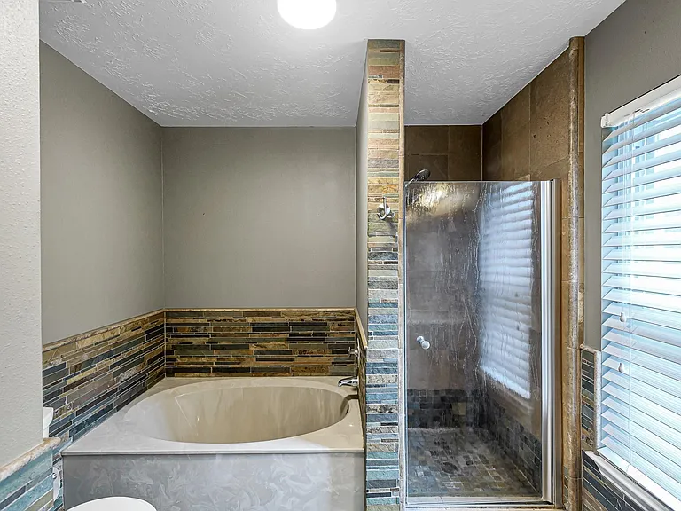 19307 Wildoats Dr — Photo 23