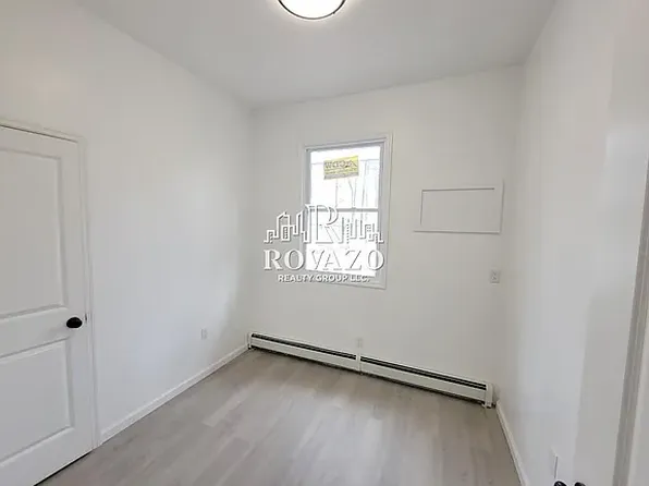 137 W 5th Ave #B, Roselle, NJ 07203