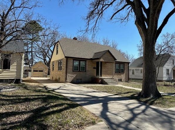1204 Adams St, Great Bend, KS 67530