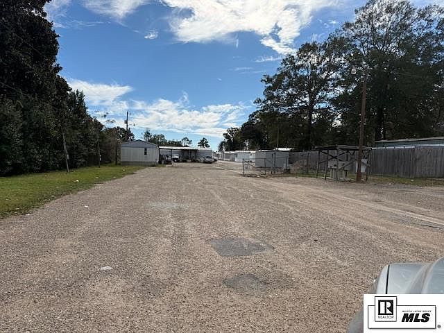 2nd image of 5310 Desiard St