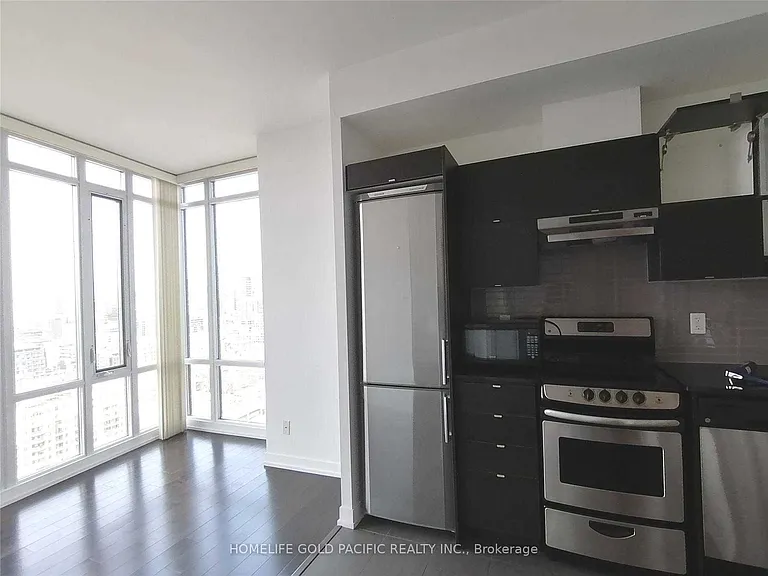 170 Fort York Blvd #2303 — Photo 11