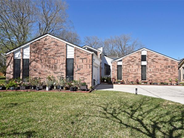 3203 E Rangecrest Pl