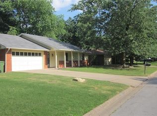 1007 N Cardinal Dr, Rogers, AR 72756