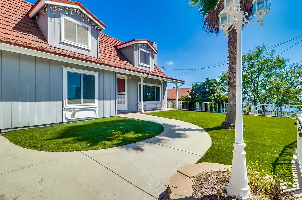 3 bed, 1647 sqft, $3,995 — Photo 4