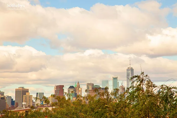 Sold by Sotheby's International Realty | media 15