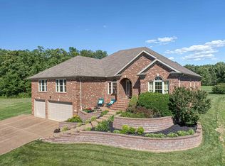 94 N Quail Crossing Dr, Boonville, IN 47601
