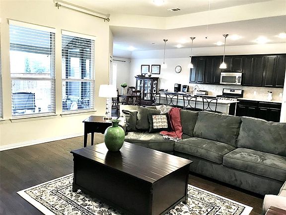 3rd image of 504 Fortinbras Dr