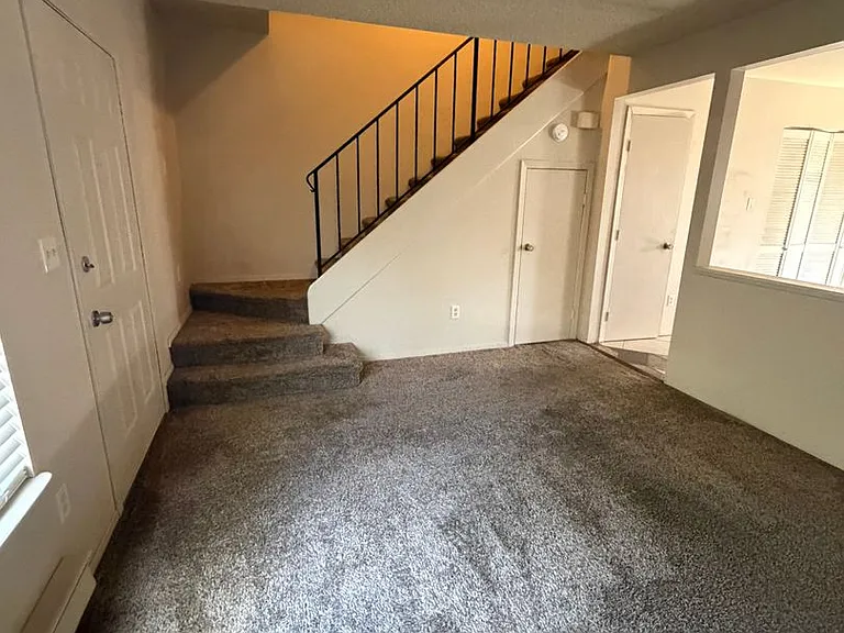733 Alexander Rd #C — Photo 8