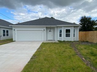 4090 Woodridge Rd, Panama City, FL 32405