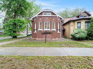 7658 S Luella Ave, Chicago, IL 60649