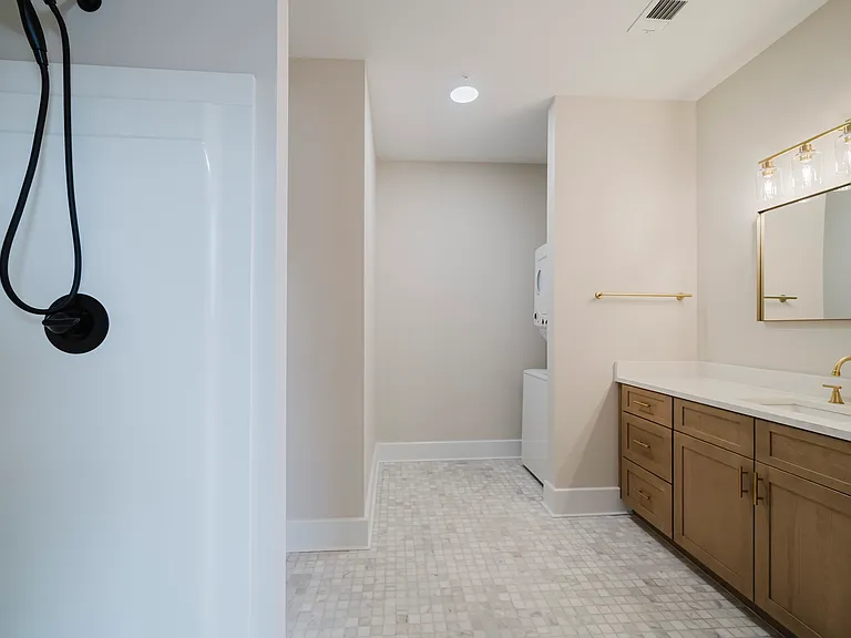 315 Cotton Ave #301 — Photo 5