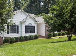 12149 Point Placid Dr, Midlothian, VA 23112