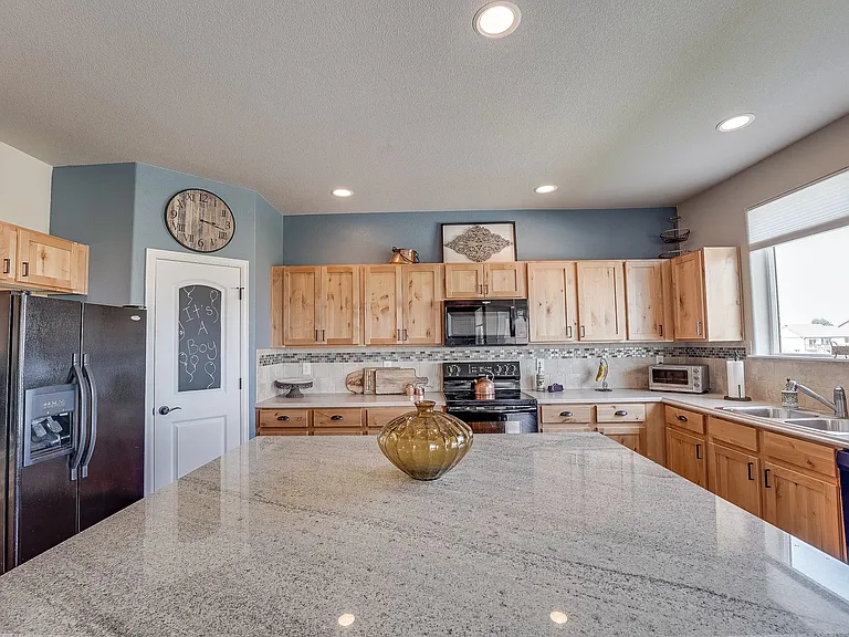 1302 Chamois Dr — Photo 3
