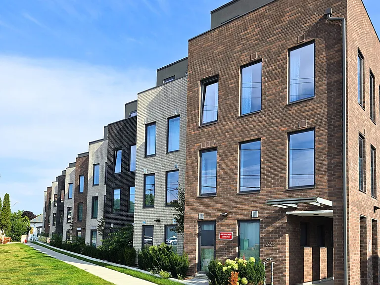 325 University Ave W #214 — Photo 10