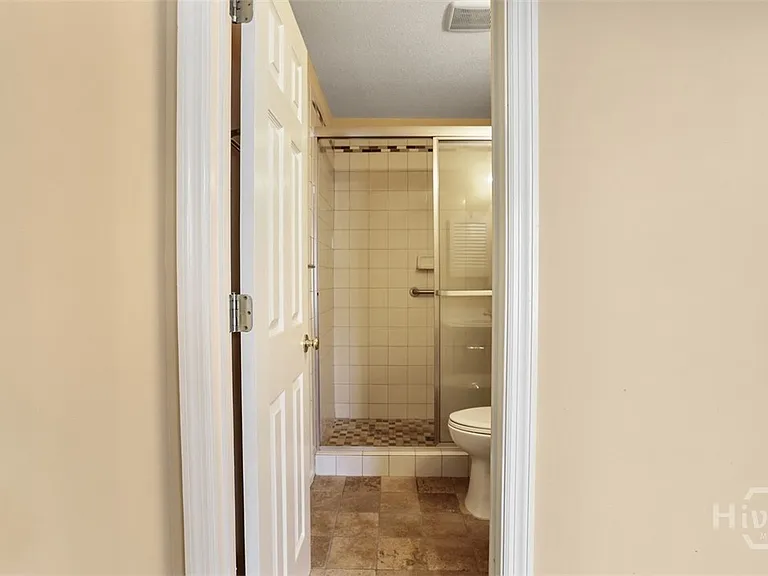 211 Edgewater Rd #40 — Photo 22