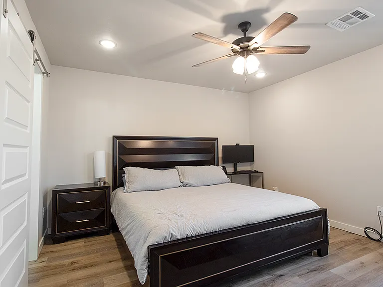 1631 NW 21st St #5 — Photo 11