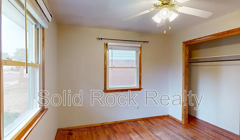 2527 Mount Vernon St — Photo 10