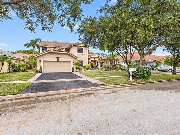 4th image of 1855 NW 106TH Terrace