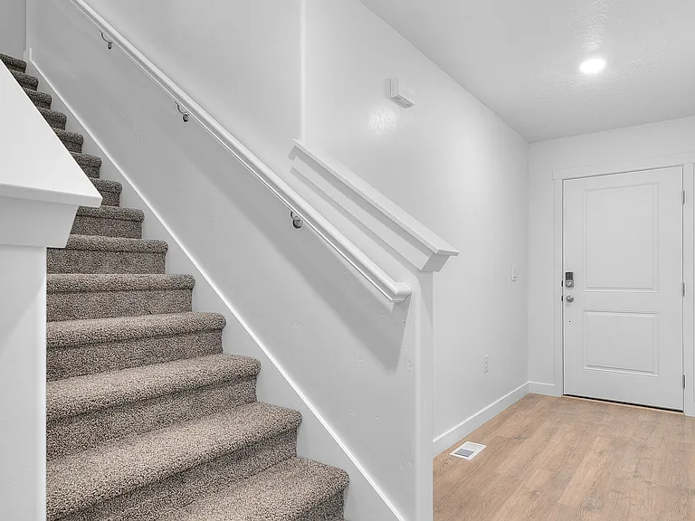 651 N 1850 E — Photo 14
