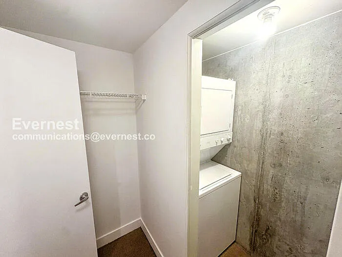 311 Oak St #104 — Photo 14