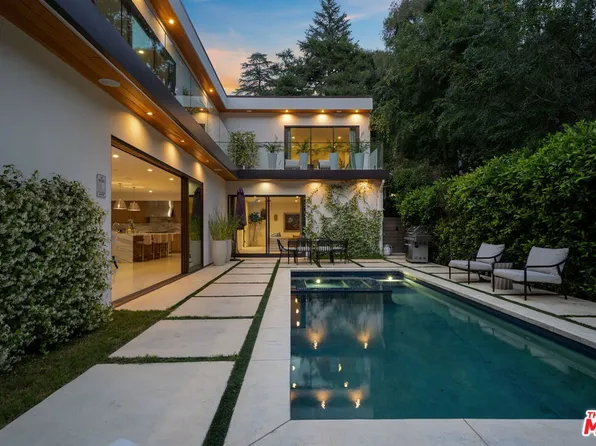 1884 N Laurel Canyon Rd, Los Angeles, CA 90046