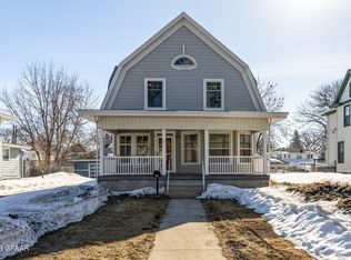 609 Belmont Rd, Grand Forks, ND 58201